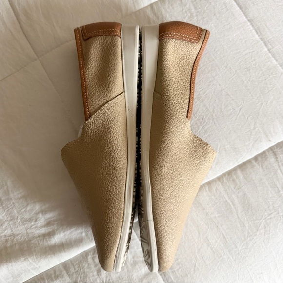 Hannia Slip On Loafer Flat - Picture 3 of 8